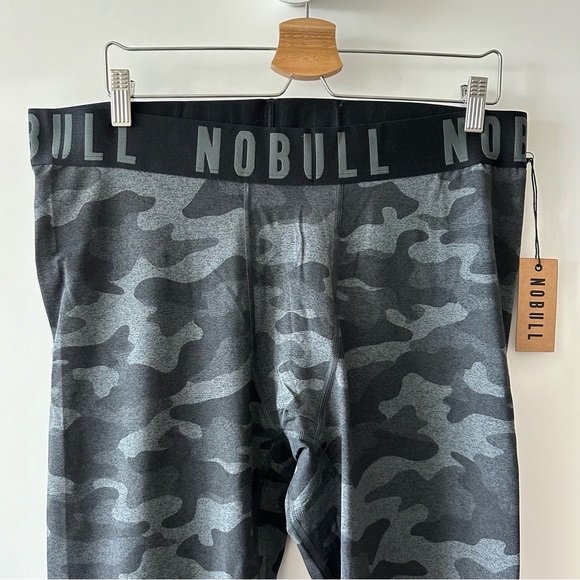 NOBULL • Chrome Black Camo Compression 3/4 Length Tights Pants - Picture 5 of 12